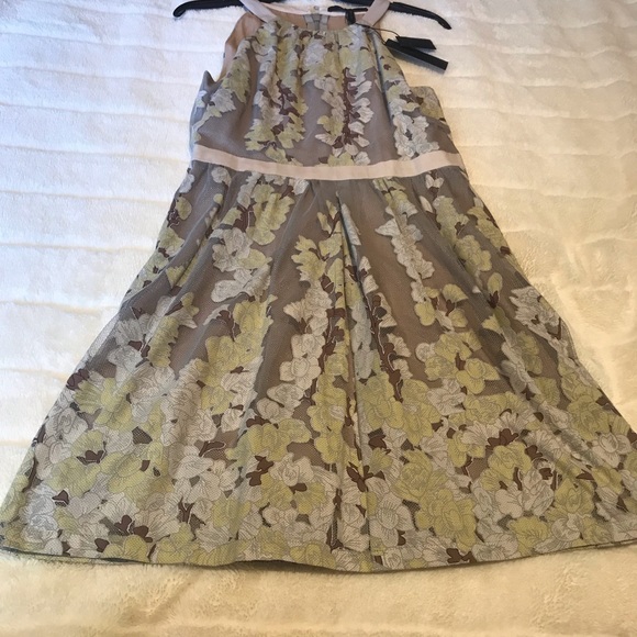 New  BCBGmaximara size 6 women’s dress new - Picture 1 of 8